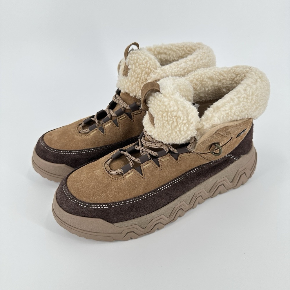 UGG TERRETRAIL Boots Chestnut US 8.5 Lace Up Waterproof Snow Cozy Winter New